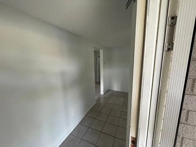 7552 Cumber Dr — Photo 6