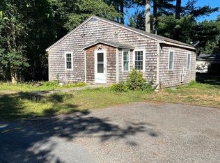 30 Hickory Rd, Halifax, MA 02338