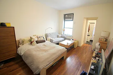 Rented by Nest Seekers International