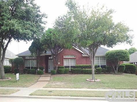 1st image of 2684 Carnation Dr