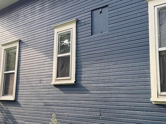 4th image of 411 S Mulberry St