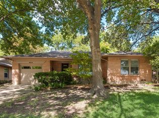 824 Peavy Rd, Dallas, TX 75218