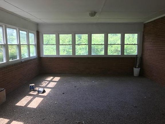 3rd image of 2692 Sunnyvale St