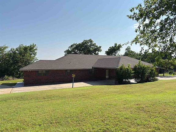 2nd image of 4 Ridge Dr