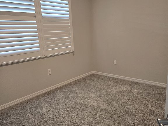 3rd image of 5123 Melbourne St Unit D-203