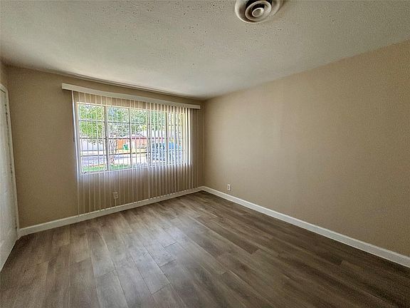 2nd image of 4110 Knotty Oaks Trl