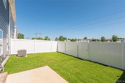 3rd image of 0 Carriage Homes Dr