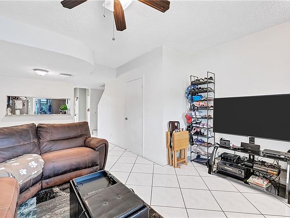 5th image of 3301 Cabaret Lane #3301