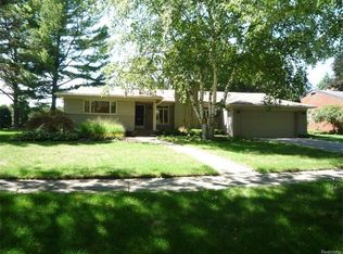 310 S Cranbrook Cross Rd, Bloomfield Hills, MI 48301