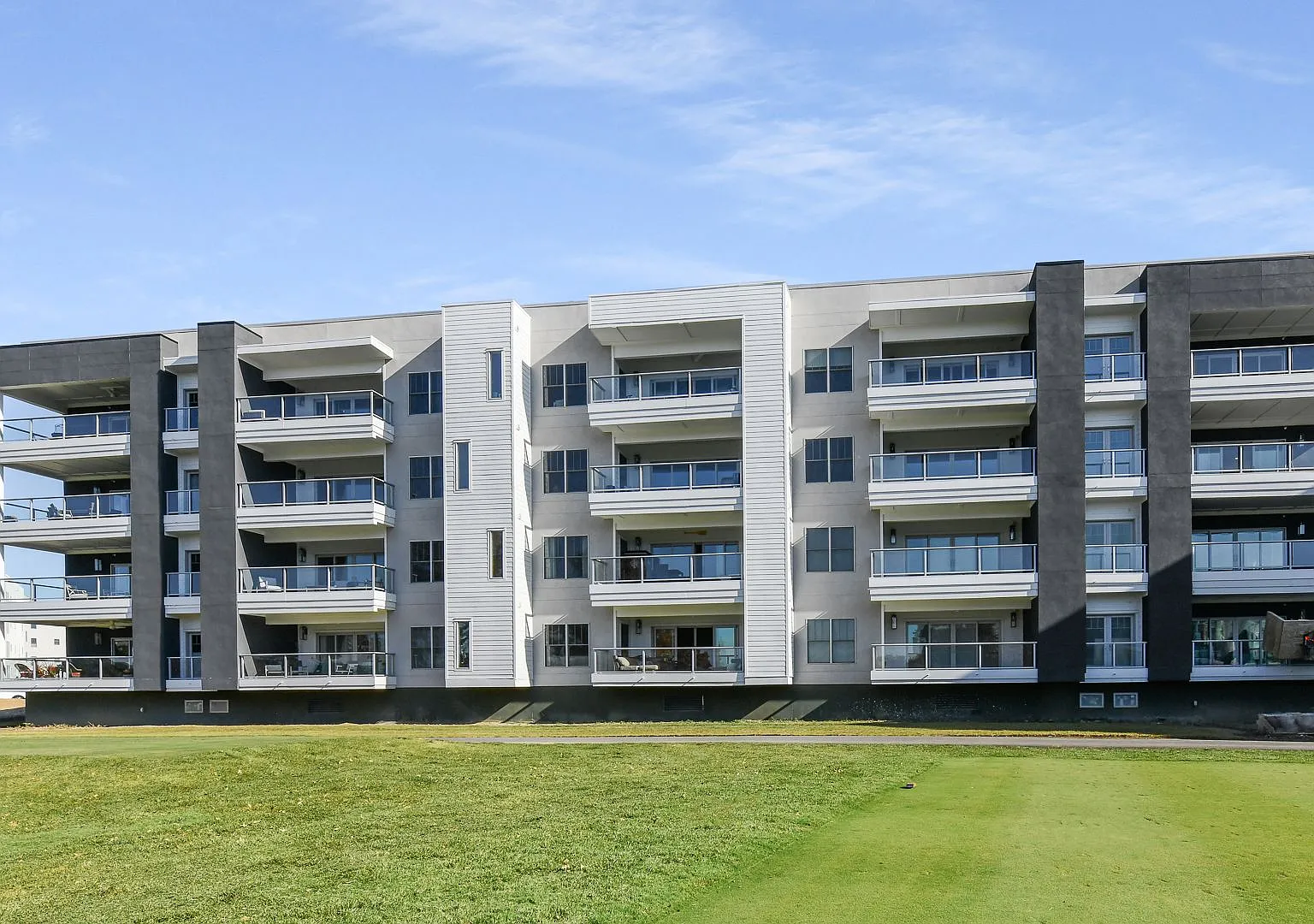 HighPointe Residences at Little Turtle — Photo 3