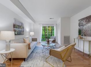 2050 N Calvert St APT 104, Arlington, VA 22201