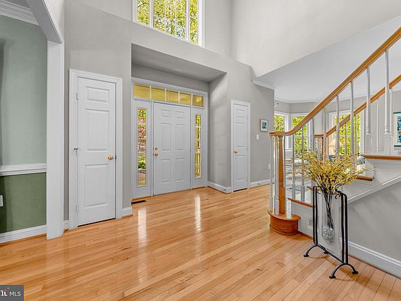 5th image of 40845 Forest Glen Dr