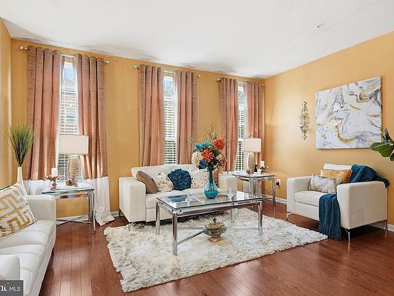 3rd image of 2702 Coppersmith Pl