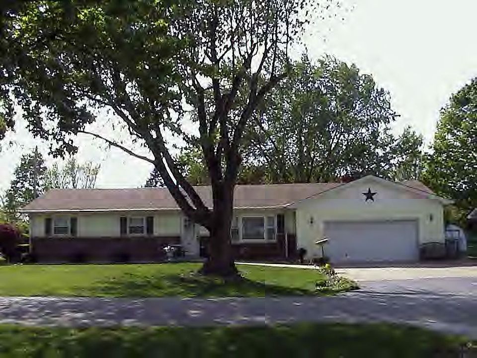 2nd image of 102 Burris St
