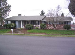 13635 NE Shaver St, Portland, OR 97230