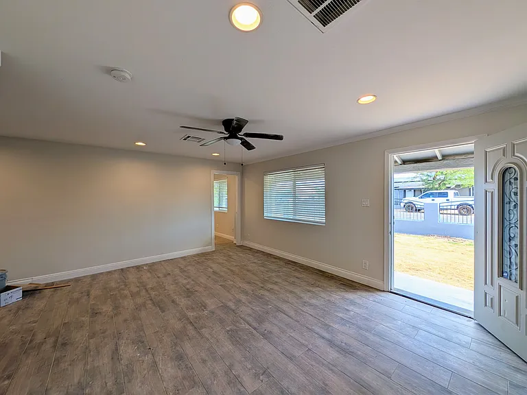 13208 W Tuckey Ln — Photo 52