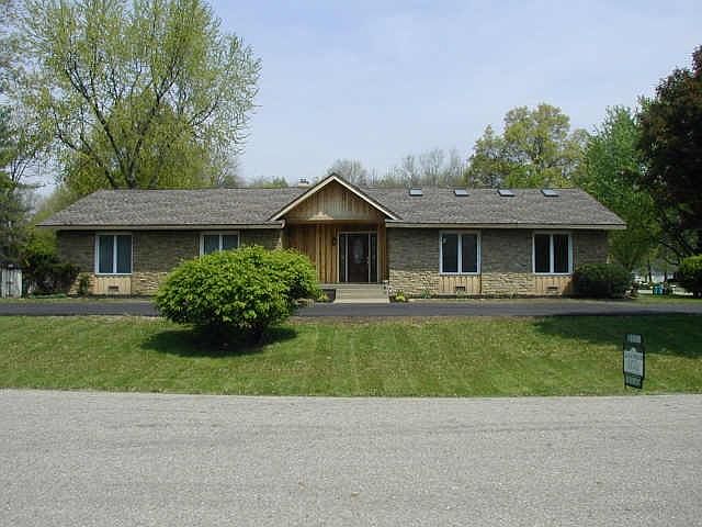 1st image of 1040 Frederick South Dr S