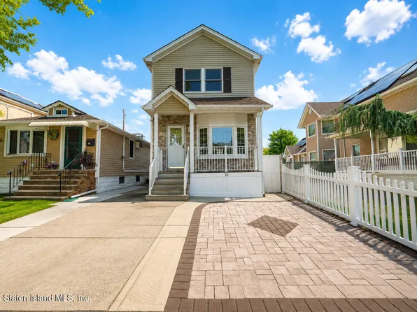 32 Goodall St, Staten Island, NY 10308