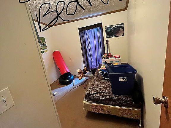 3rd image of 55 Bobo Ln