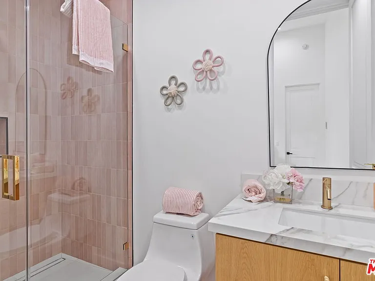 4535 Haskell Ave — Photo 33