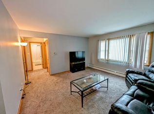 7228 38th Pl APT 2S, Lyons, IL 60534