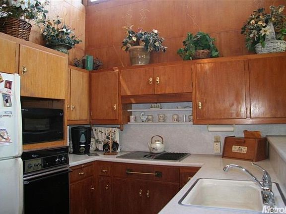 4th image of 8948 N Hilary Ln
