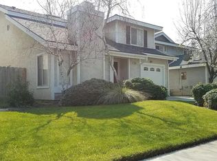 9866 N Canyon Creek Ln, Fresno, CA 93730