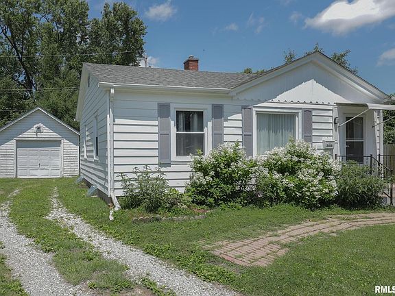 3rd image of 2416 McMillan Ct