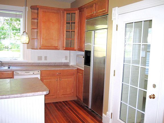 4th image of 230 N Arch Ave