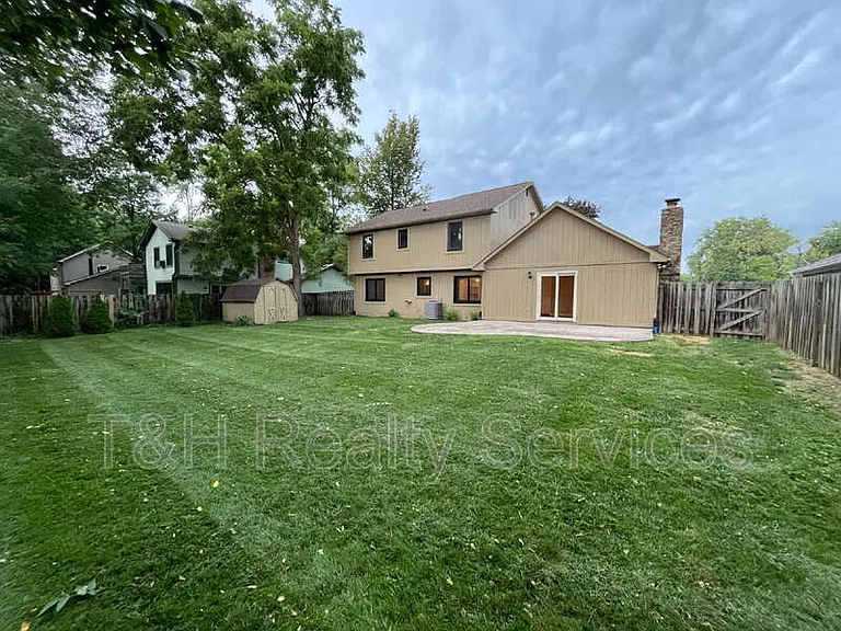 233 Boulder Ct — Photo 24