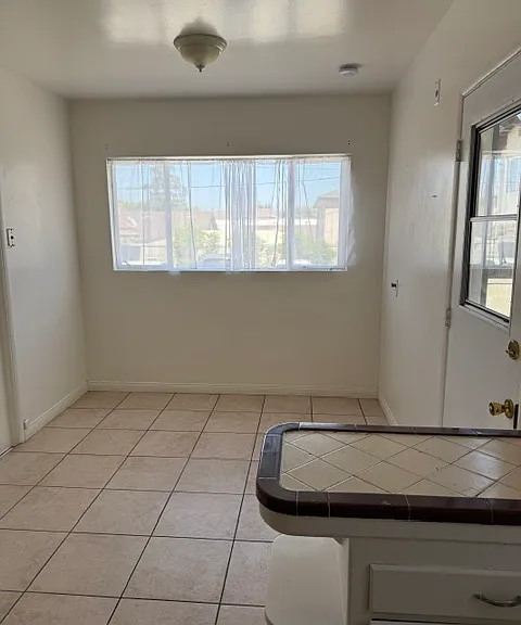 2512 W Alhambra Rd #1/2 — Photo 8