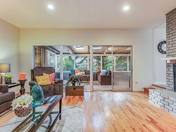 4th image of 1681 English Dr