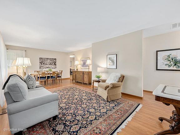 3rd image of 5545 Harvey Ave