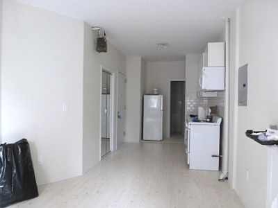 2nd image of 355 W 41st St APT 3FE