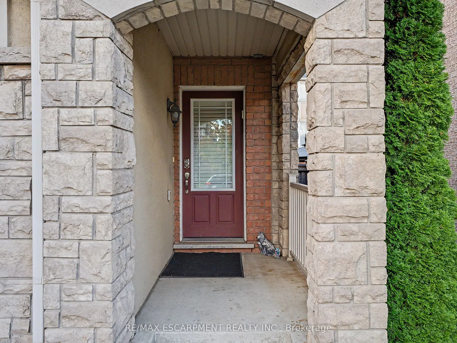 3 bed, $3,500 — Photo 2