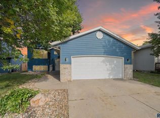 4804 S Galway Ave, Sioux Falls, SD 57106