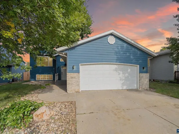4804 S Galway Ave, Sioux Falls, SD 57106