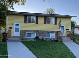 518/520 4th Ave NE, East Grand Forks, MN 56721