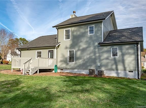 3rd image of 1075 Mulberry Ln