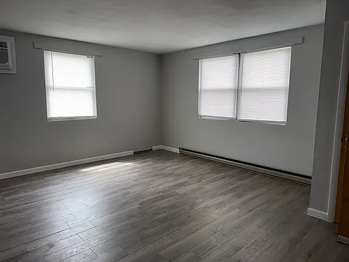 1110 W Laurel St #2 Photo 1
