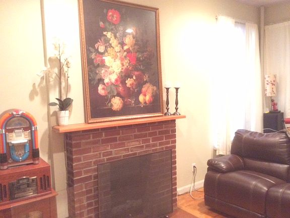 2nd image of 516 Carlton Ave APT 2