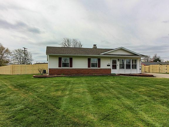 4th image of 410 Cedarwood Ct