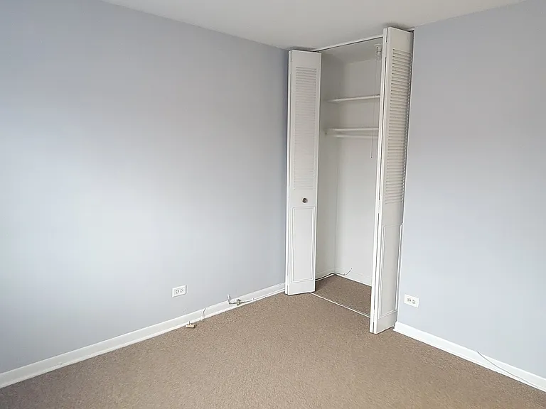 9220 Jill Ln #TOP FLOOR — Photo 11
