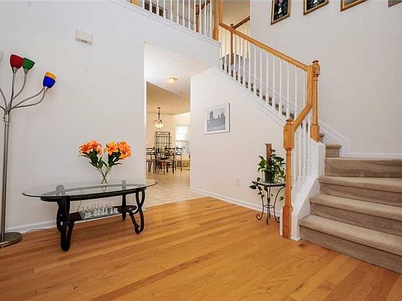 3rd image of 1035 Brighton Cove Trl