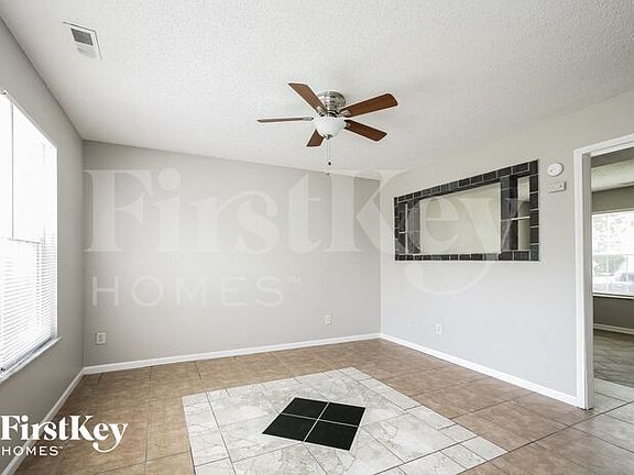 4th image of 8925 Lighthorse Dr