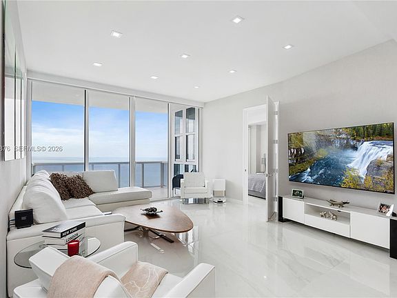 4th image of 18201 Collins Ave APT 3504