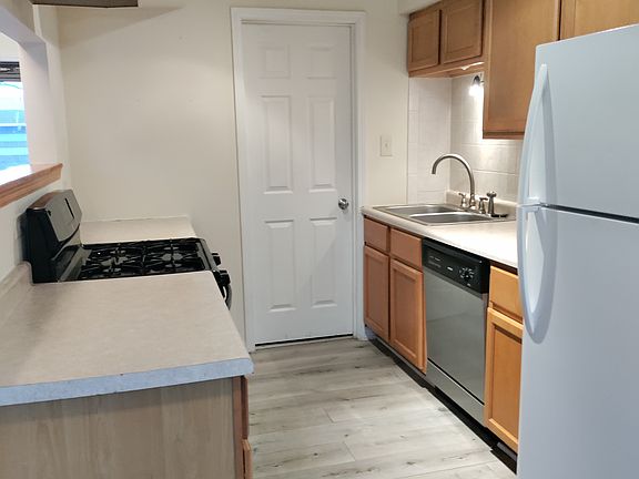 2nd image of 15903 Debra Dr