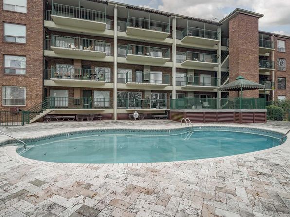 55 Hanover Cir S