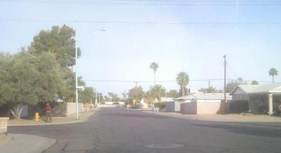 2nd image of 5527 W Clarendon Ave