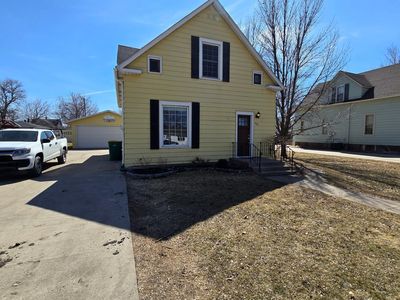 209 1st Ave SW, Hillsboro, ND, 58045